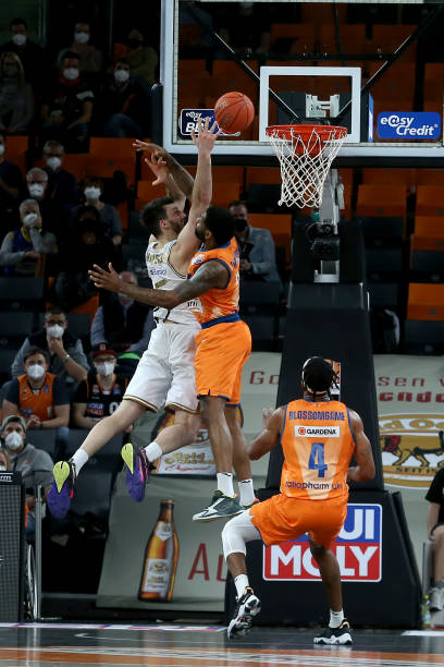 阿根廷则以 阿根廷则以