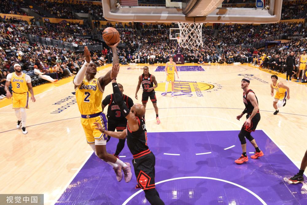 球和三分球 球和三分球