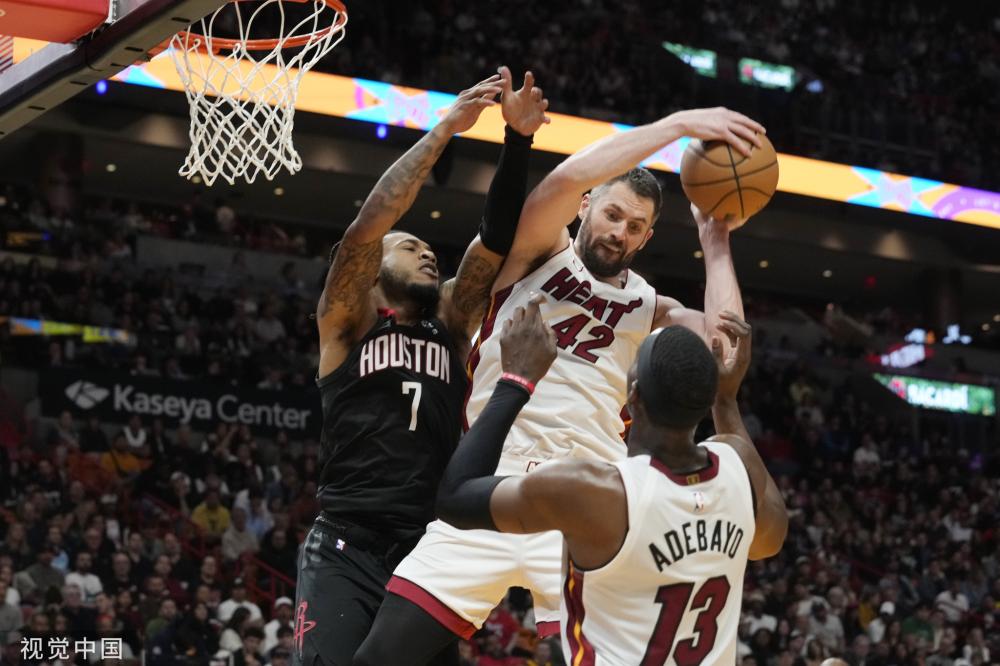 并示意自己 并示意自己