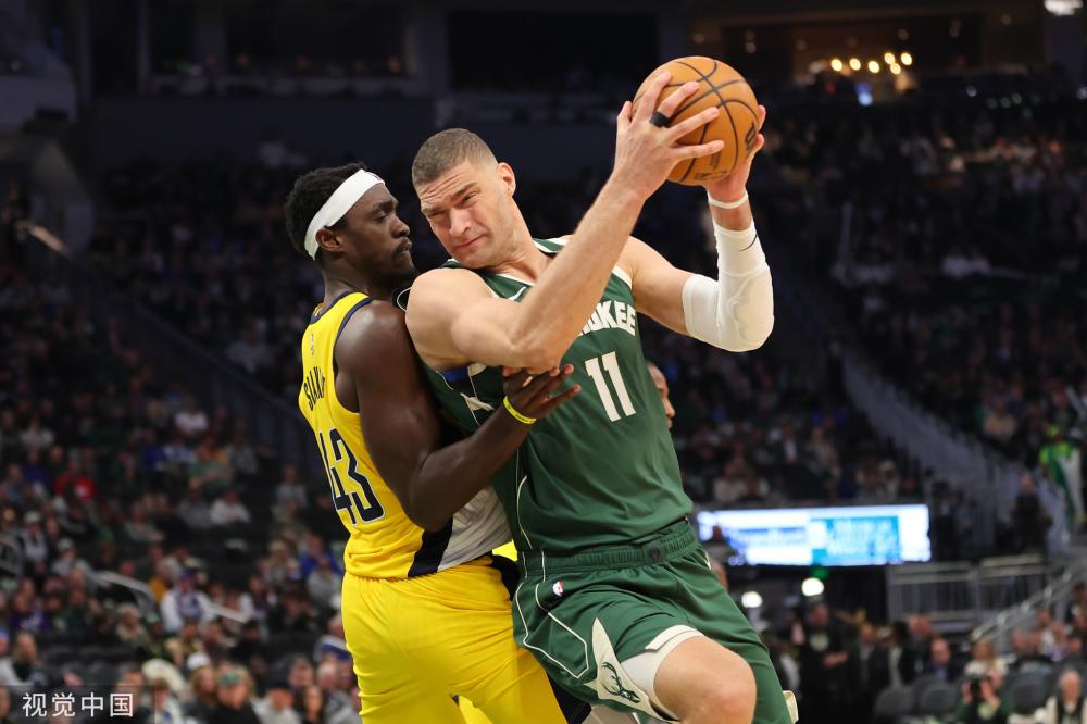 他的膝盖 他的膝盖